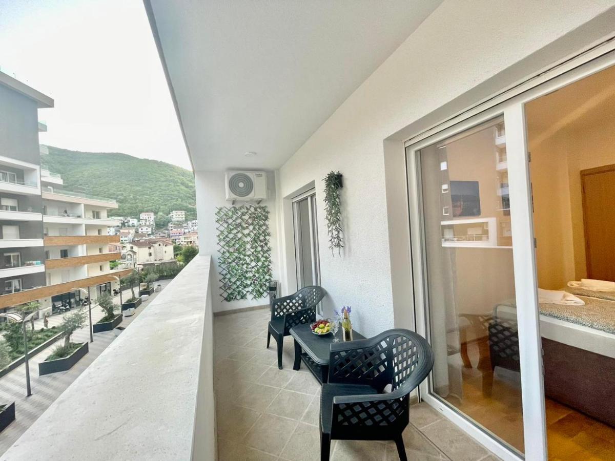 Olive Square Apartment Budva Exterior foto